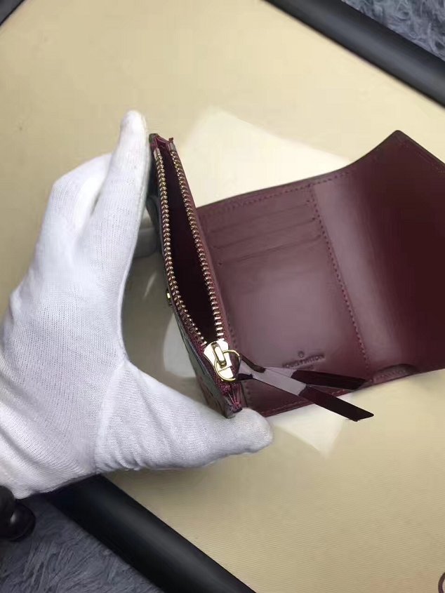 Louis vuitton monogram vernis leather victorine wallet M62427 burgundy