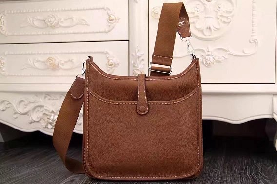 Hermes original togo leather evelyne pm shoulder bag E28 brown