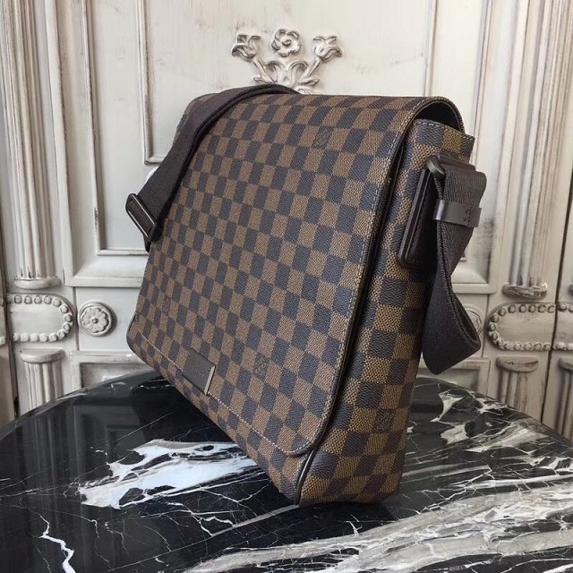 Louis vuitton original damier ebene district bag mm N41212