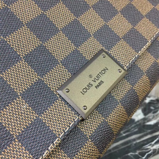 Louis vuitton original damier ebene district bag mm N41212