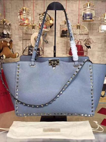 Valentino original grained calfskin rockstud large tote bag 0970 light blue