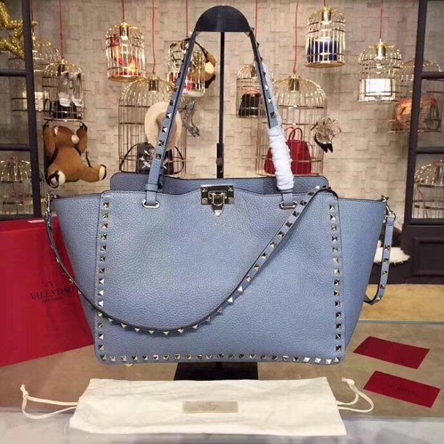 Valentino original grained calfskin rockstud large tote bag 0970 light blue