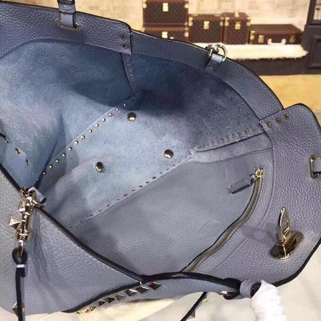 Valentino original grained calfskin rockstud large tote bag 0970 light blue