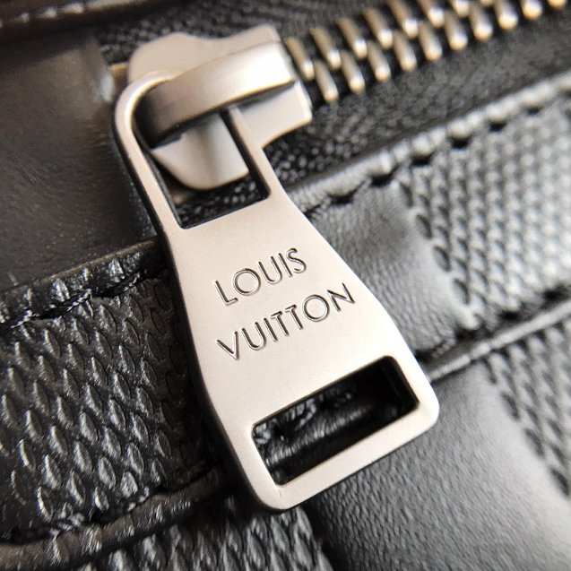 Louis vuitton original Damier Infini leather district pm N42438