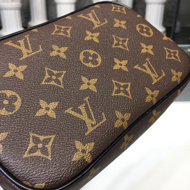 Louis vuitton original monogram canvas toiletry pm M47507