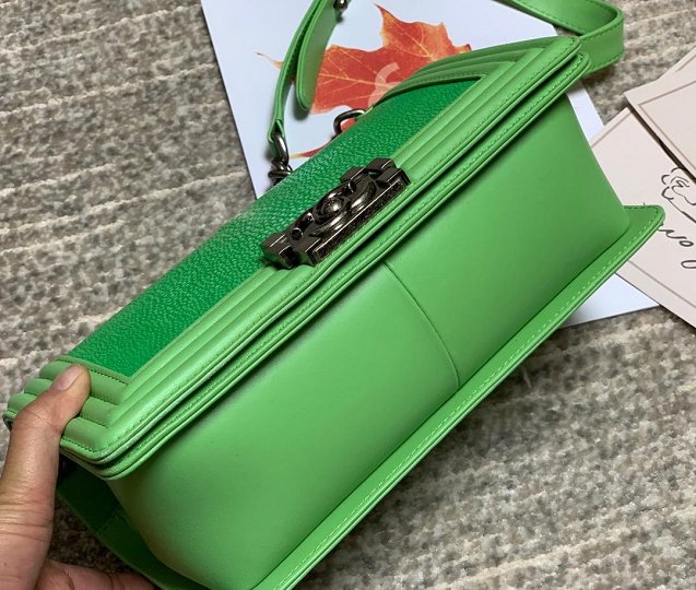 CC original genuine stingray skin boy bag A67086 bright green