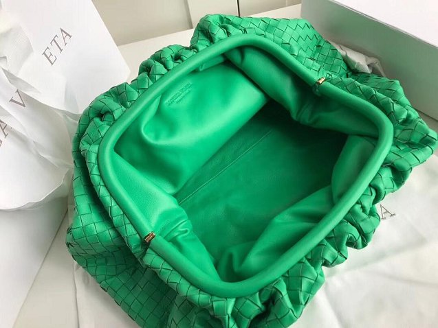 2019 BV original intrecciato lambskin large pouch 576175 green
