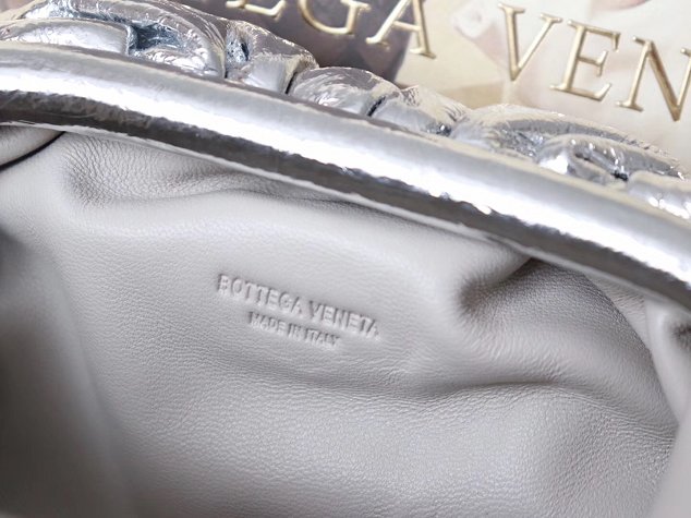 2019 BV original calfskin small 20 pouch 585852 silver