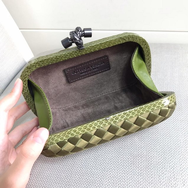 BV original silk knot clutch 113085 green