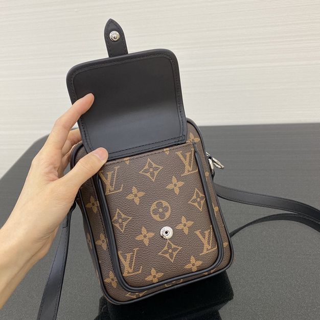 Louis vuitton original monogram mini messenger bag M69404 