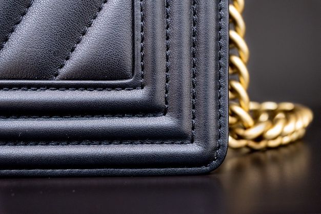CC original customized lambskin boy handbag A67086-2 black