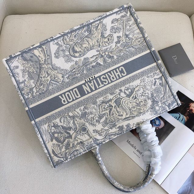 Dior original canvas book tote bag M1286 light grey tiger