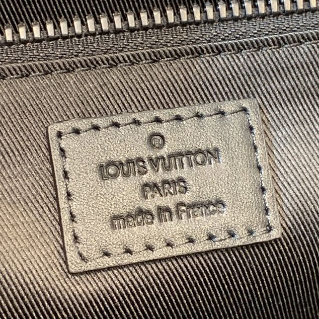 Louis vuitton original monogram  sac plat horizontal zipper bag M45265 