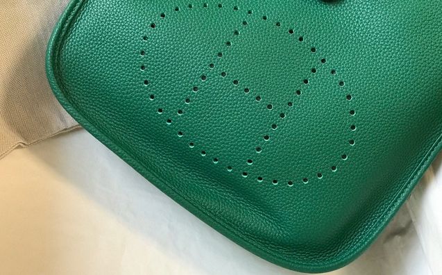 Hermes original togo leather evelyne pm shoulder bag E28 emerald green