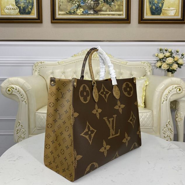 Louis vuitton original monogram giant canvas onthego tote bag GM M44576