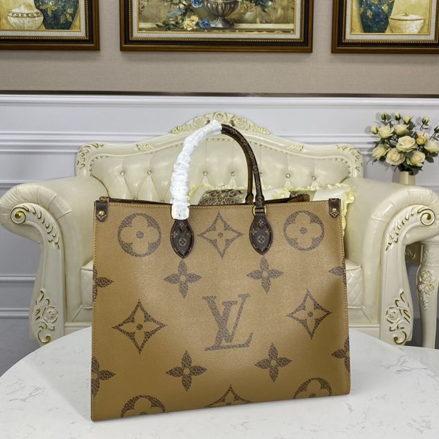 Louis vuitton original monogram giant canvas onthego tote bag GM M44576