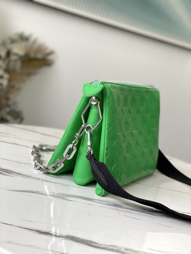 2023 Louis vuitton original lambskin coussin pm bag M57936 green