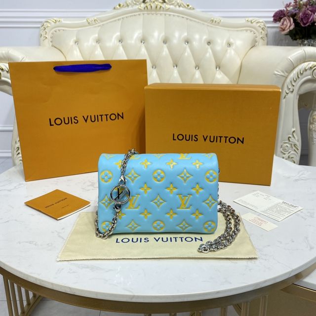 Louis vuitton original lambskin pochette coussin M80744 mint