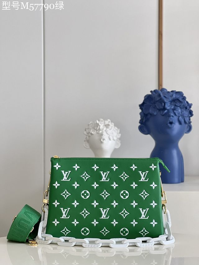 2023 Louis vuitton original lambskin coussin pm bag M57790 green