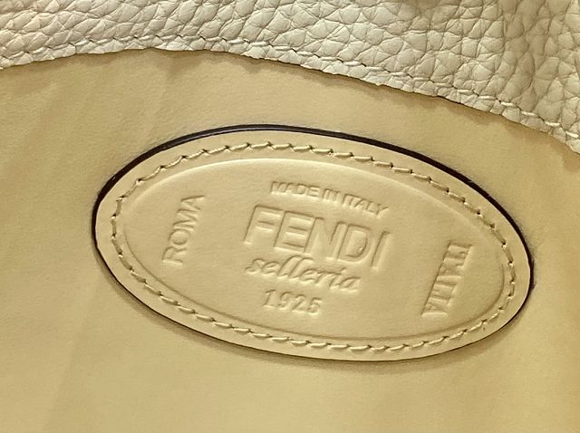 Fendi original grained calfskin medium peekaboo Iseeu tote 7VA527 light pink