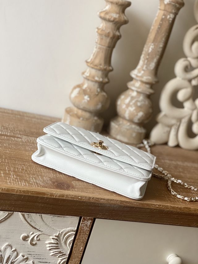 CC original lambskin wallet on chain A80982 white