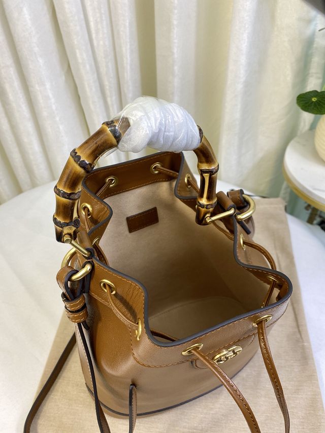 2023 GG original calfskin diana small bucket bag 724652 brown