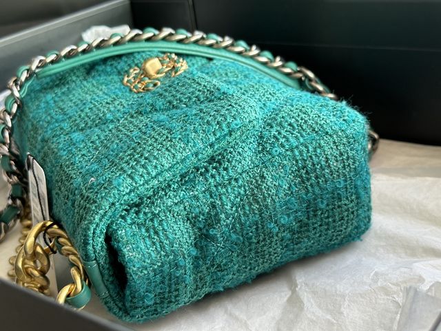 CC original tweed 19 small flap bag AS1160 green
