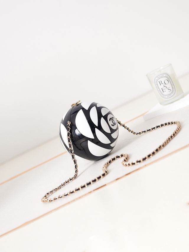 CC original enamel clutch with chain AP3716 black&white