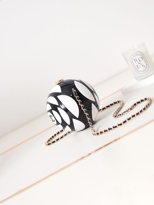 CC original enamel clutch with chain AP3716 black&white