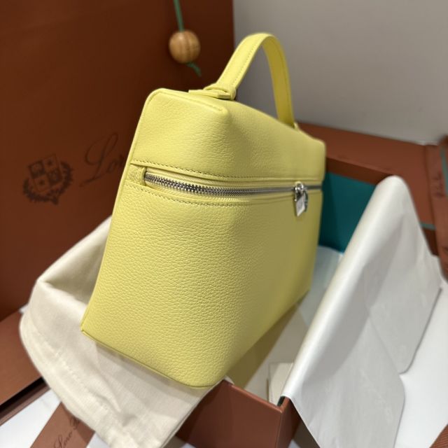 Loro Piana original calfskin extra pocket pouch L27 FAI8511 light yellow