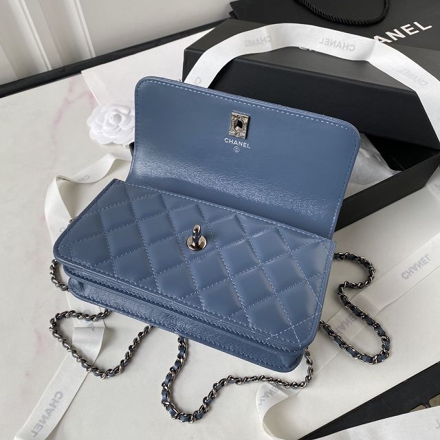 CC original crumpled calfskin clutch with chain AP3566 navy blue