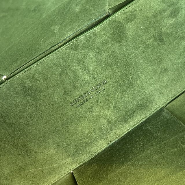 BV original grained calfskin medium arco tote bag 609175 avocado