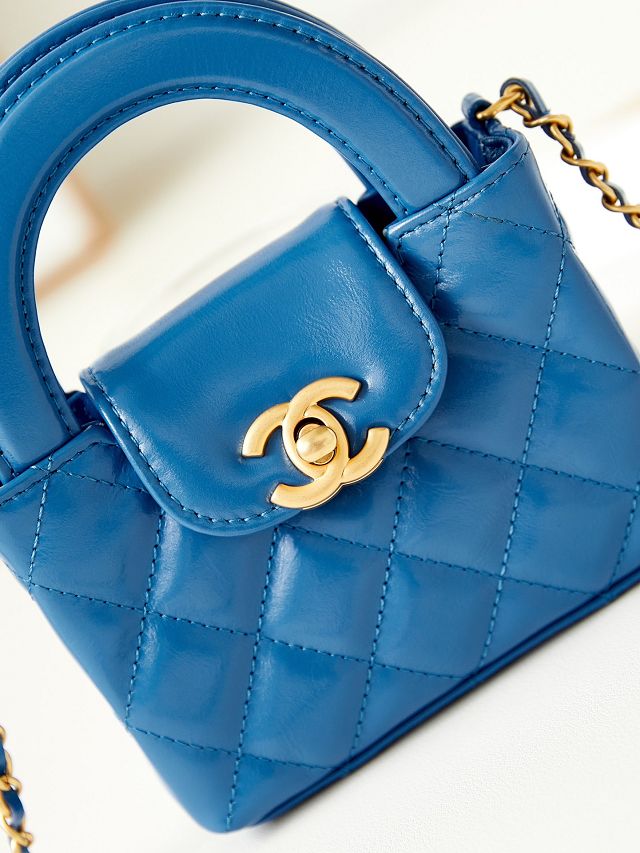 CC original aged calfskin clutch with chain AP3435 blue