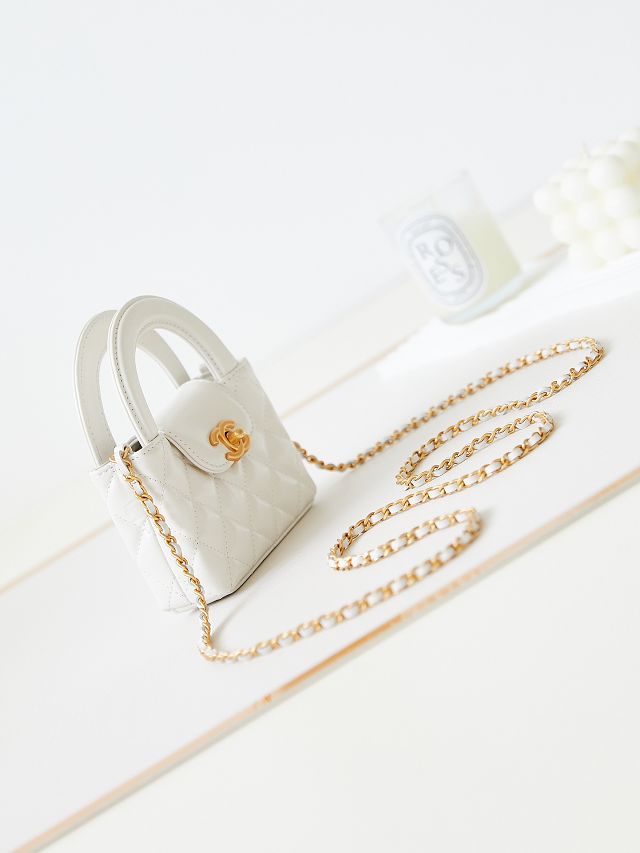 CC original aged calfskin clutch with chain AP3435 white