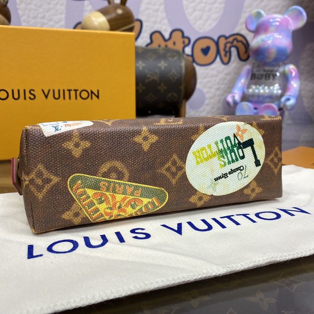 Louis vuitton origianl monogram canvas cosmetic pouch M83597