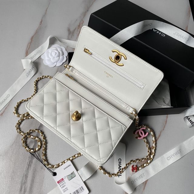 CC original lambskin wallet on chain AP3938 white