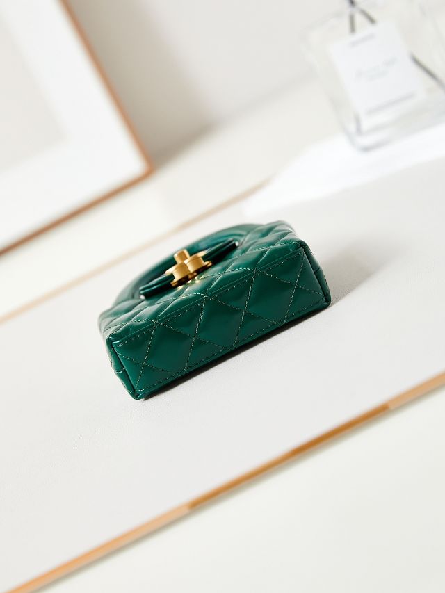 CC original calfskin clutch with chain AP3435 green