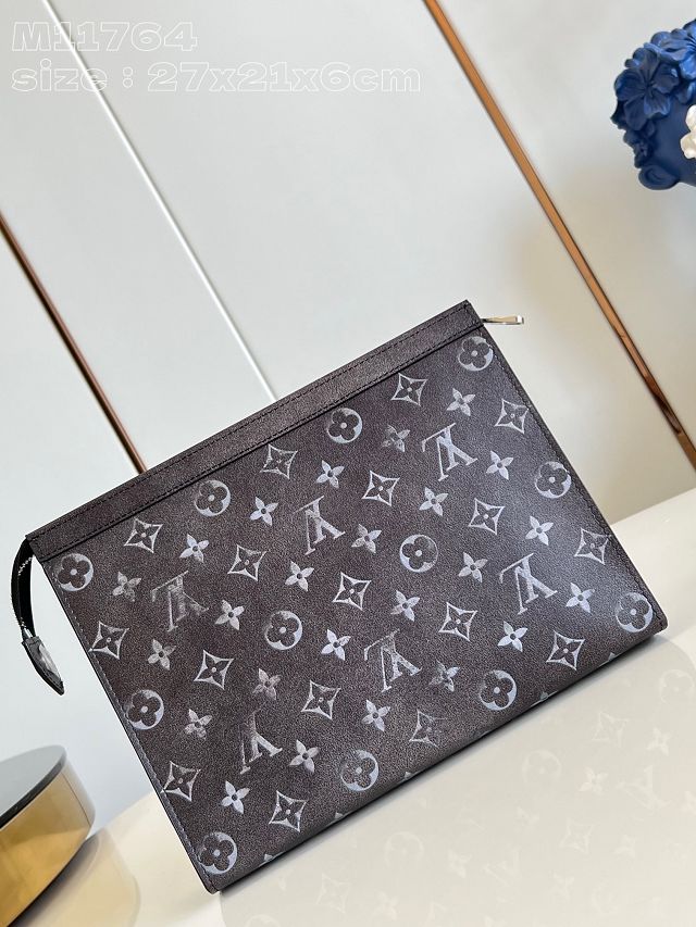 Louis vuitton original brushed calfskin pochette voyage M11764 black