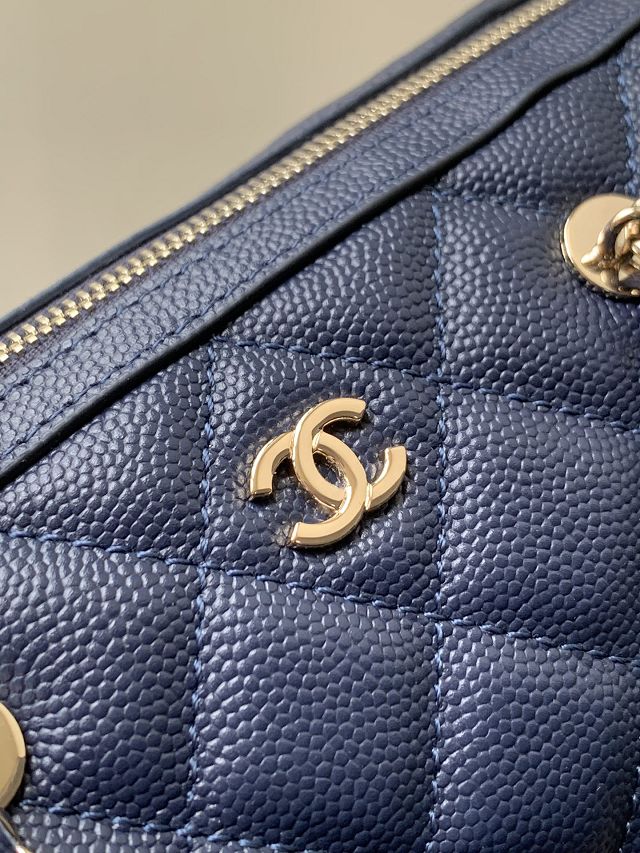 CC original grained calfskin clutch with chain AP4515 blue