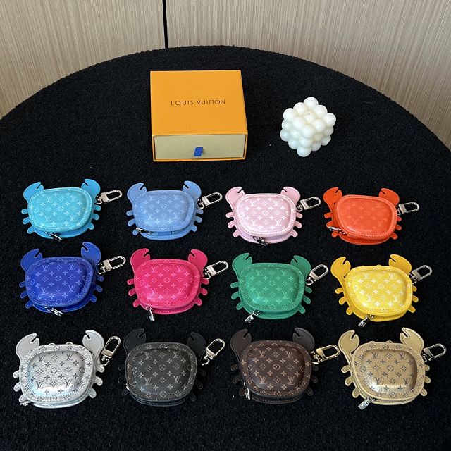 Louis vuitton original monogram canvas charm GI1159
