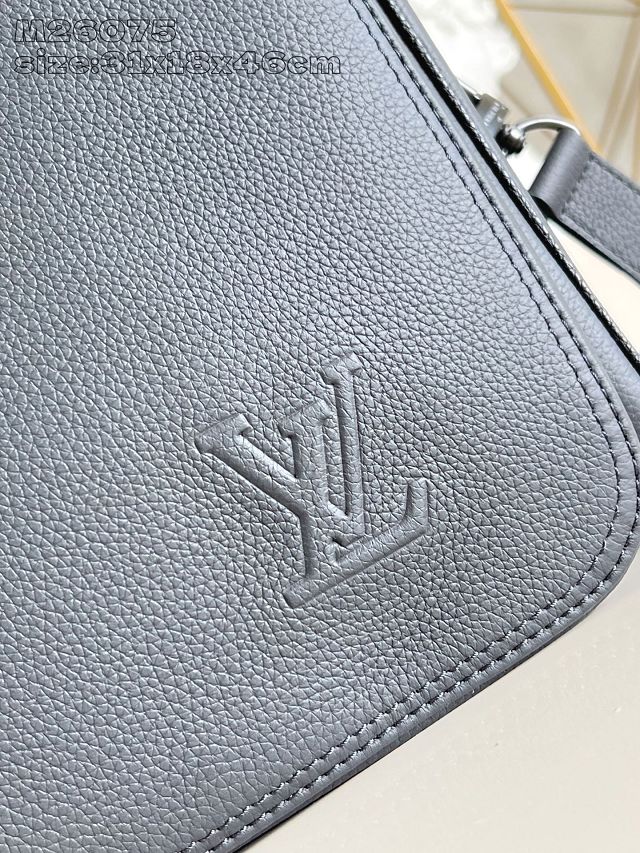 Louis vuitton original calfskin weekender bag M26075 black