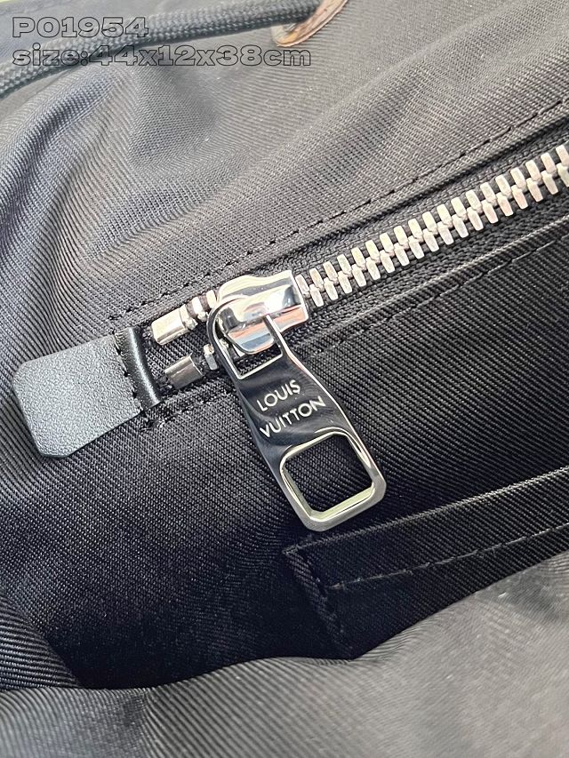 Louis vuitton original monogram canvas christopher backpack MM P01954 