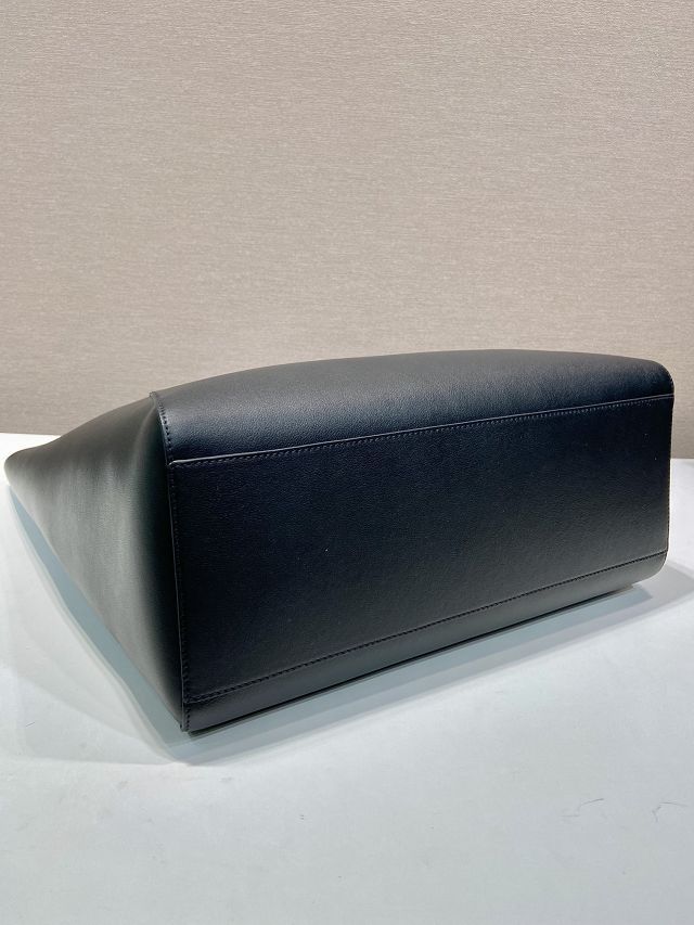 Prada original calfskin tote bag 2VG122 black