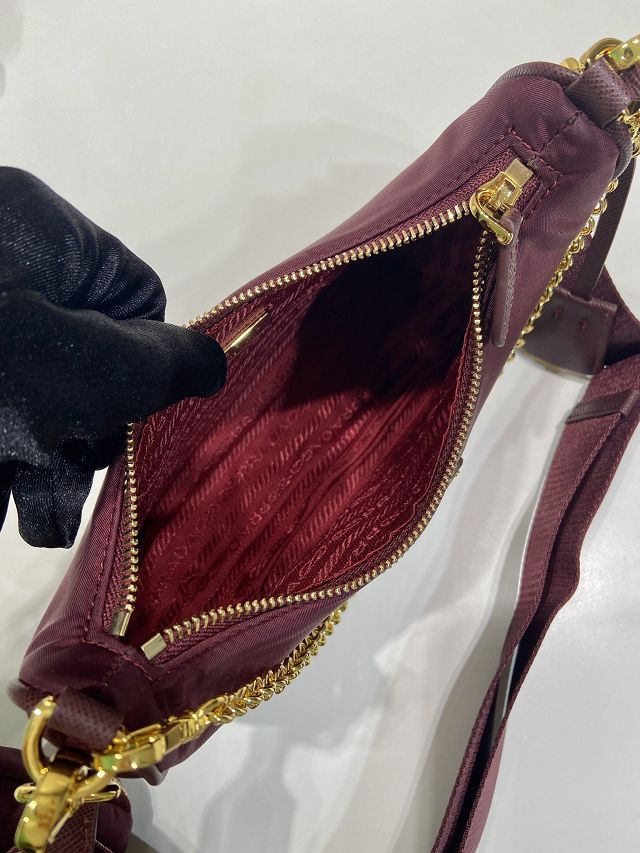 Prada original nylon re-edition 2005 hobo bag 1BH204 burgundy