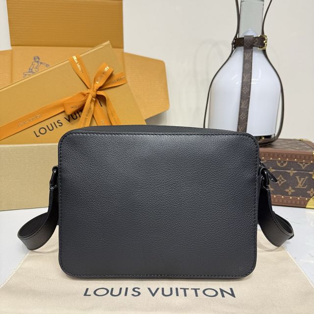 Louis vuitton original calfskin boarding messenger bag M15265 black