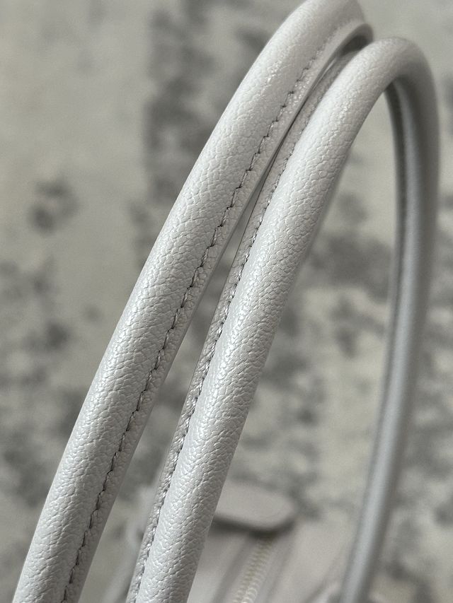 Alaia original lambskin le teckel medium bag AL0024 light grey	