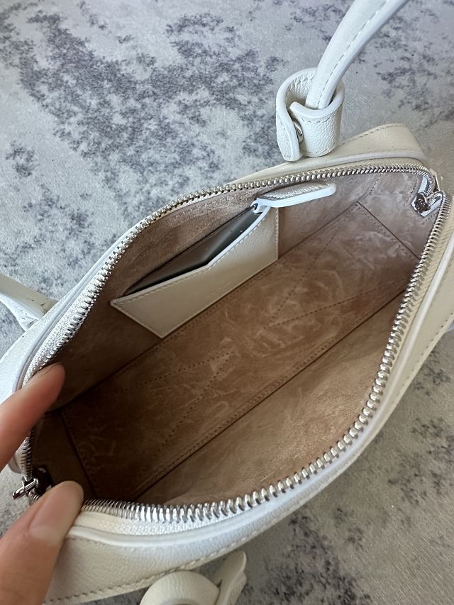 Alaia original lambskin le teckel small bag AL0023 ivory