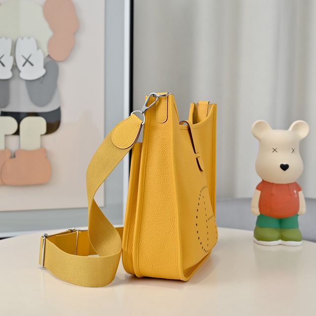 Hermes original togo leather evelyne pm shoulder bag E29 amber