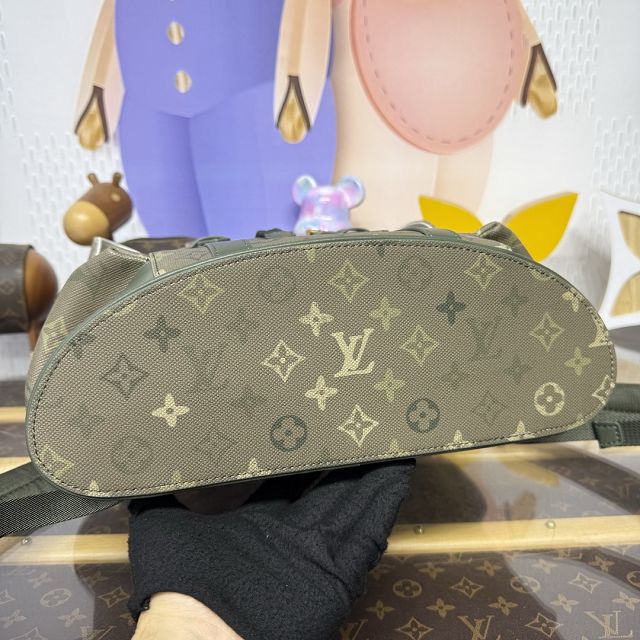 Louis vuitton monogram canvas christopher MM backpack M27080 green