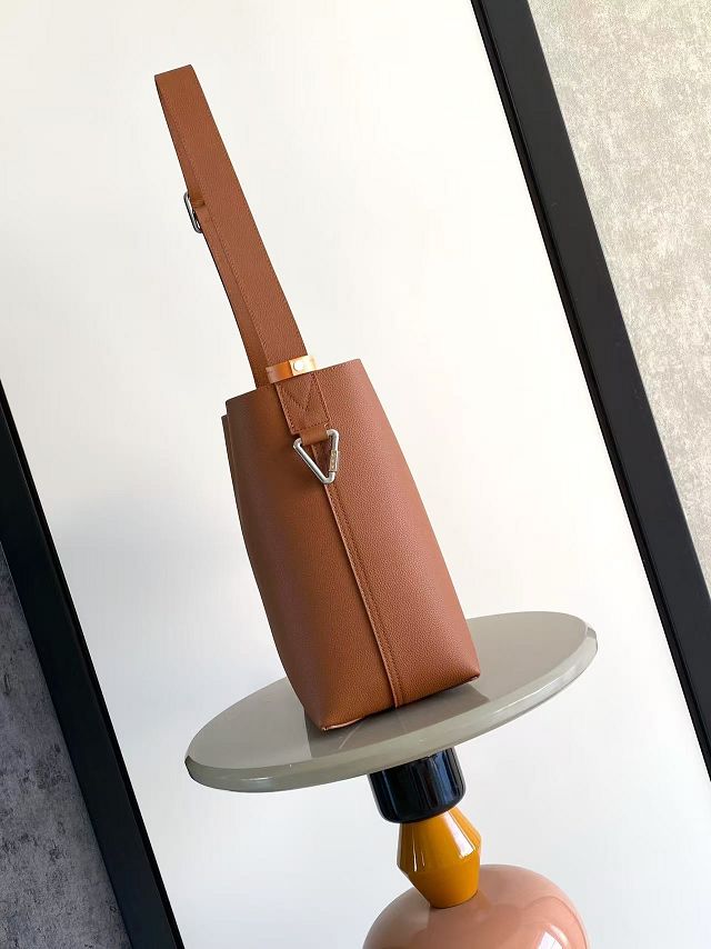 Louis vuitton original calfskin reversible verso hobo bag M26745 tan